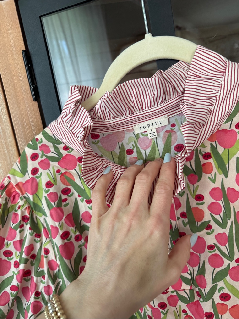NWOT Jodifl ruffle mockneck Floral print tulips Button-Up Puff Sleeve Top Stripe - Picture 6 of 10